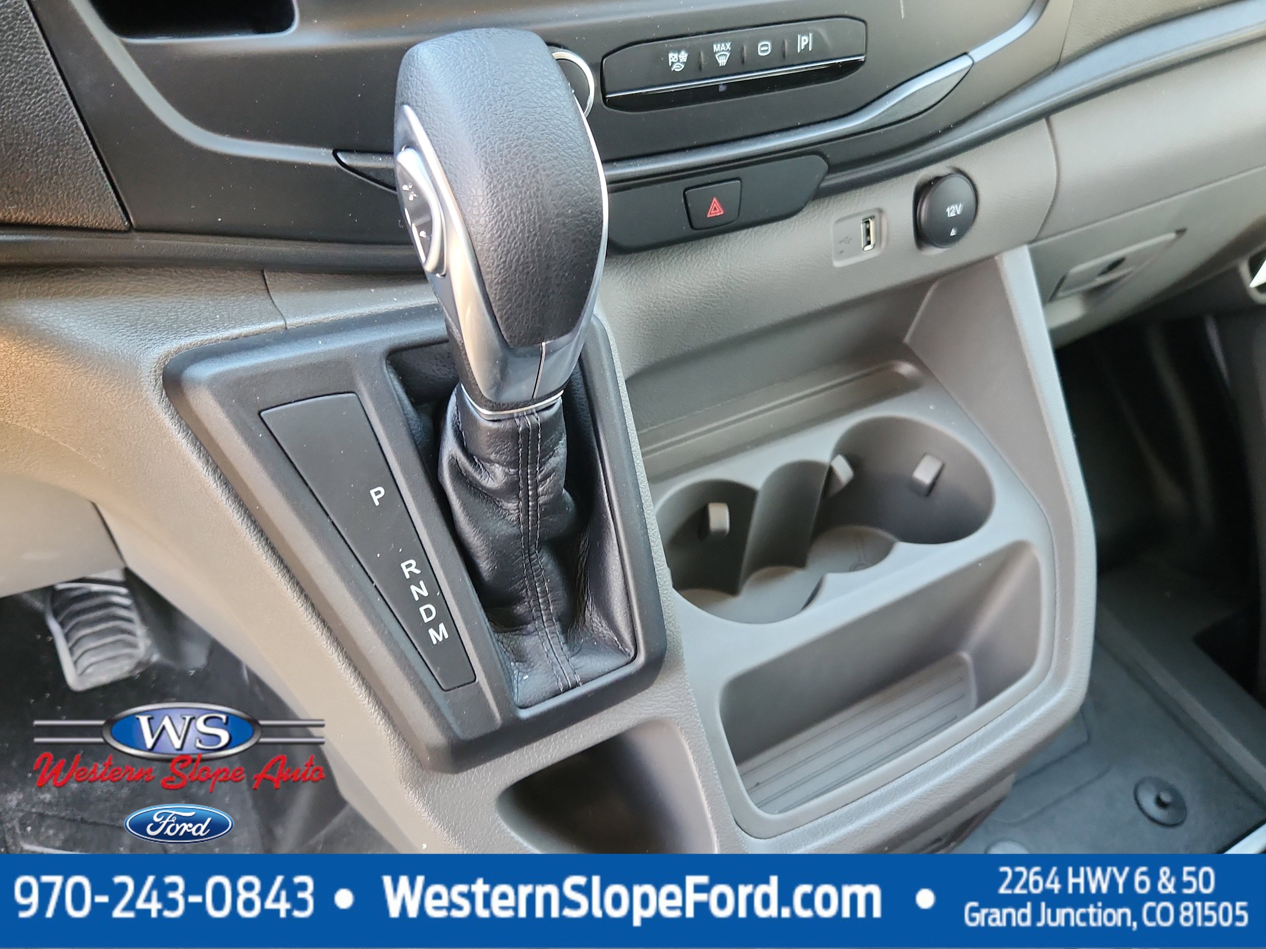 2025 Ford Transit Passenger Van XL - Photo 18