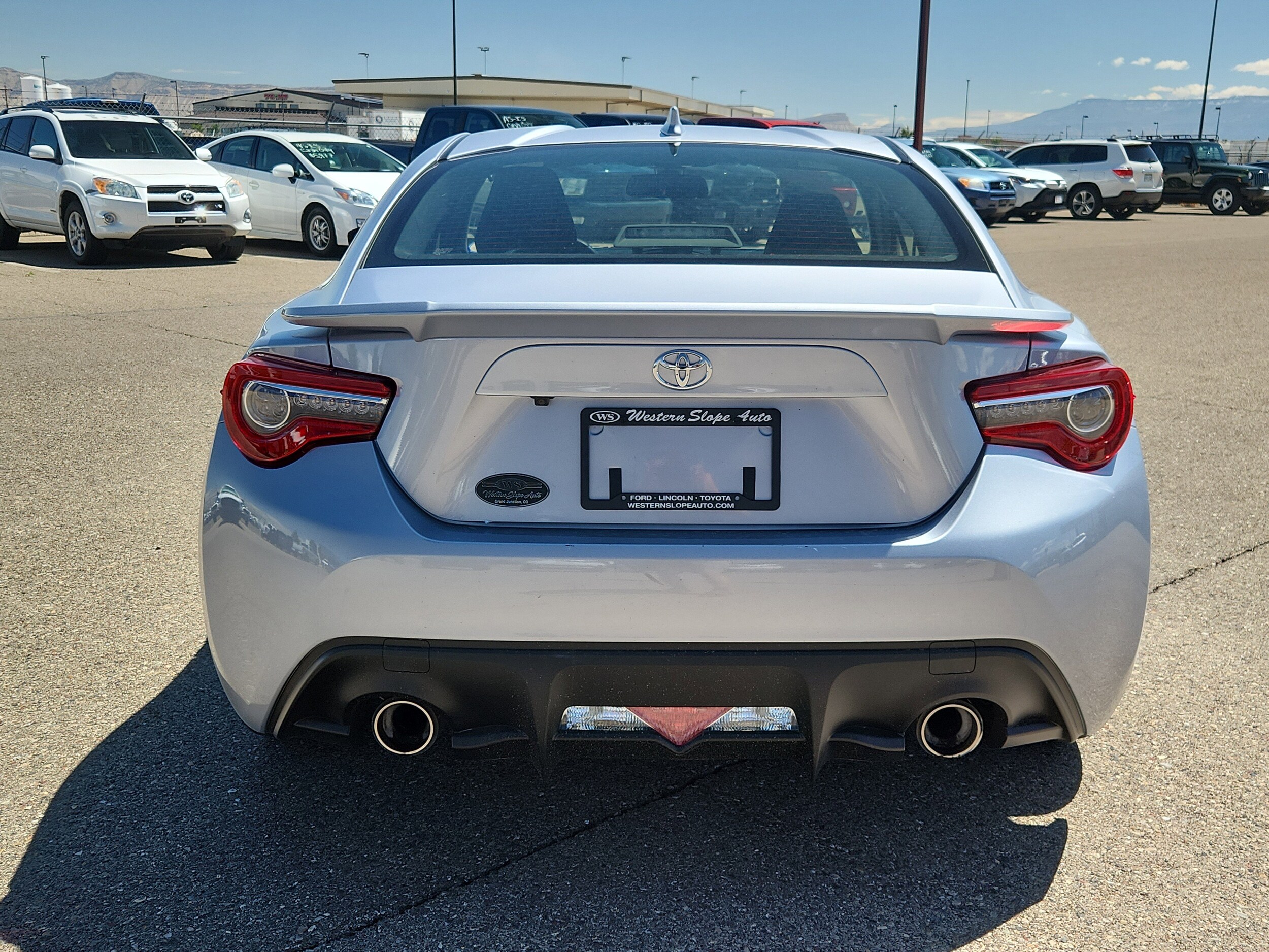 2018 Toyota GR86 Base photo 4