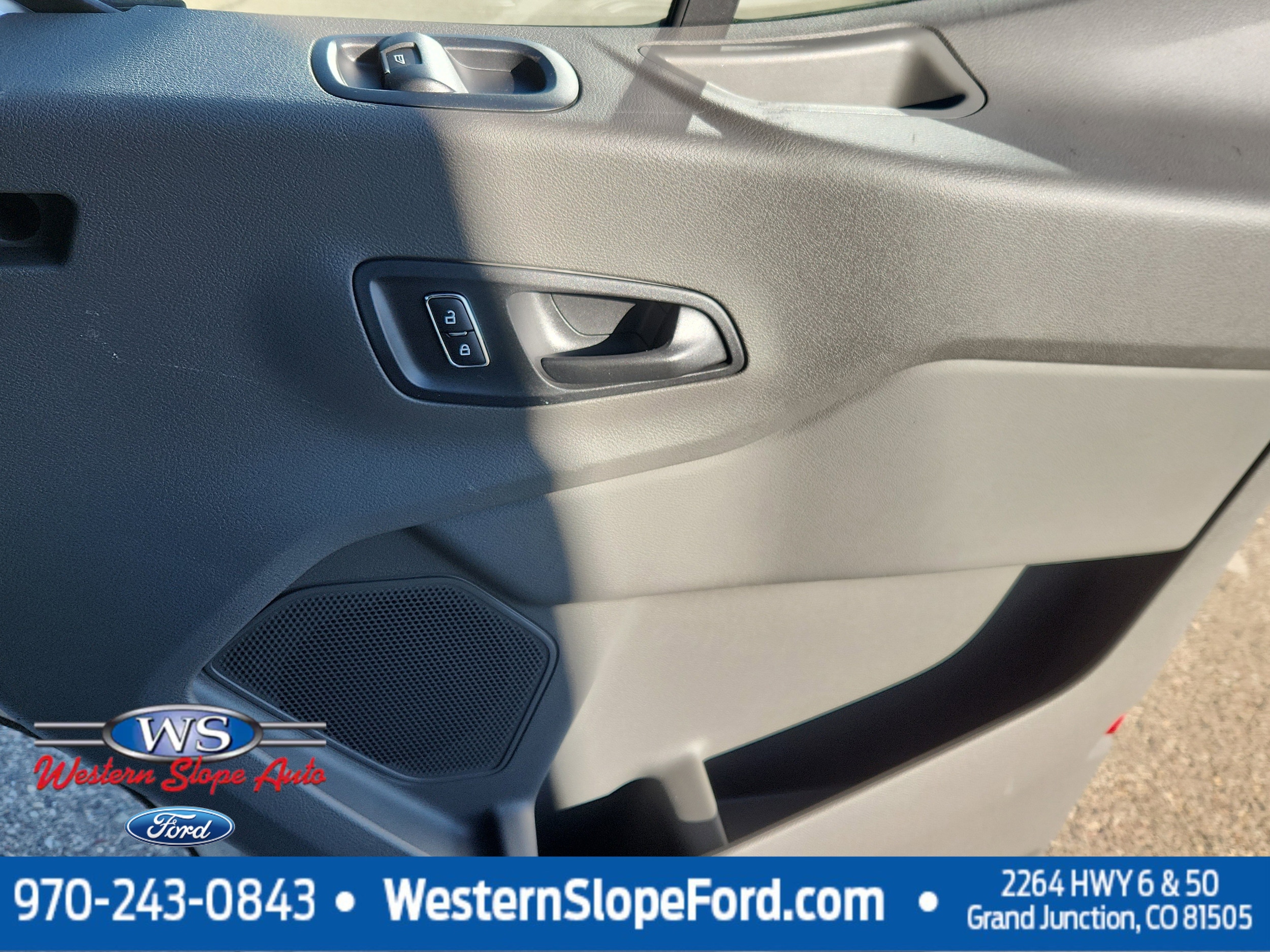 2025 Ford Transit Passenger Van XL - Photo 17