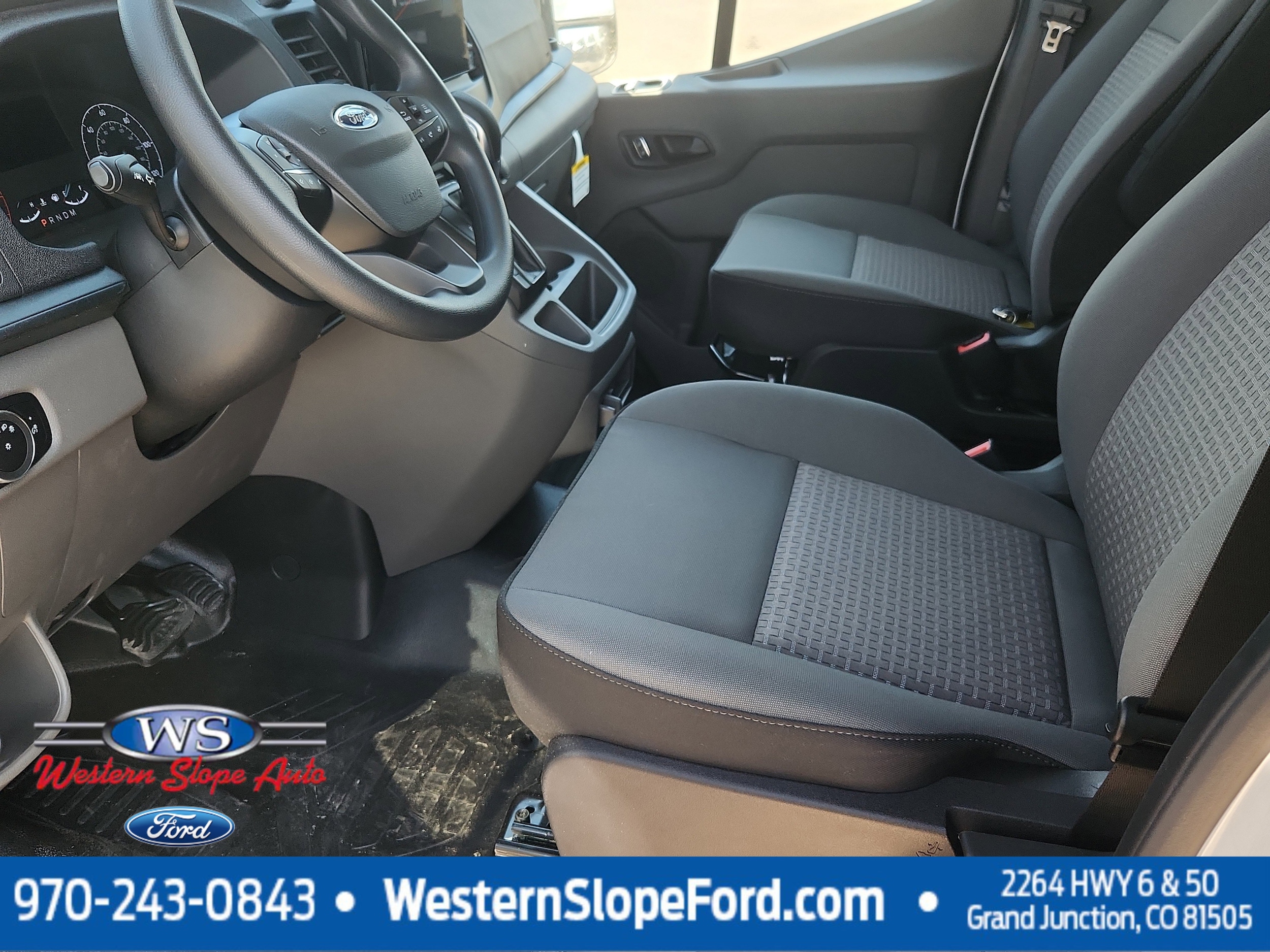 2025 Ford Transit Passenger Van XL - Photo 7