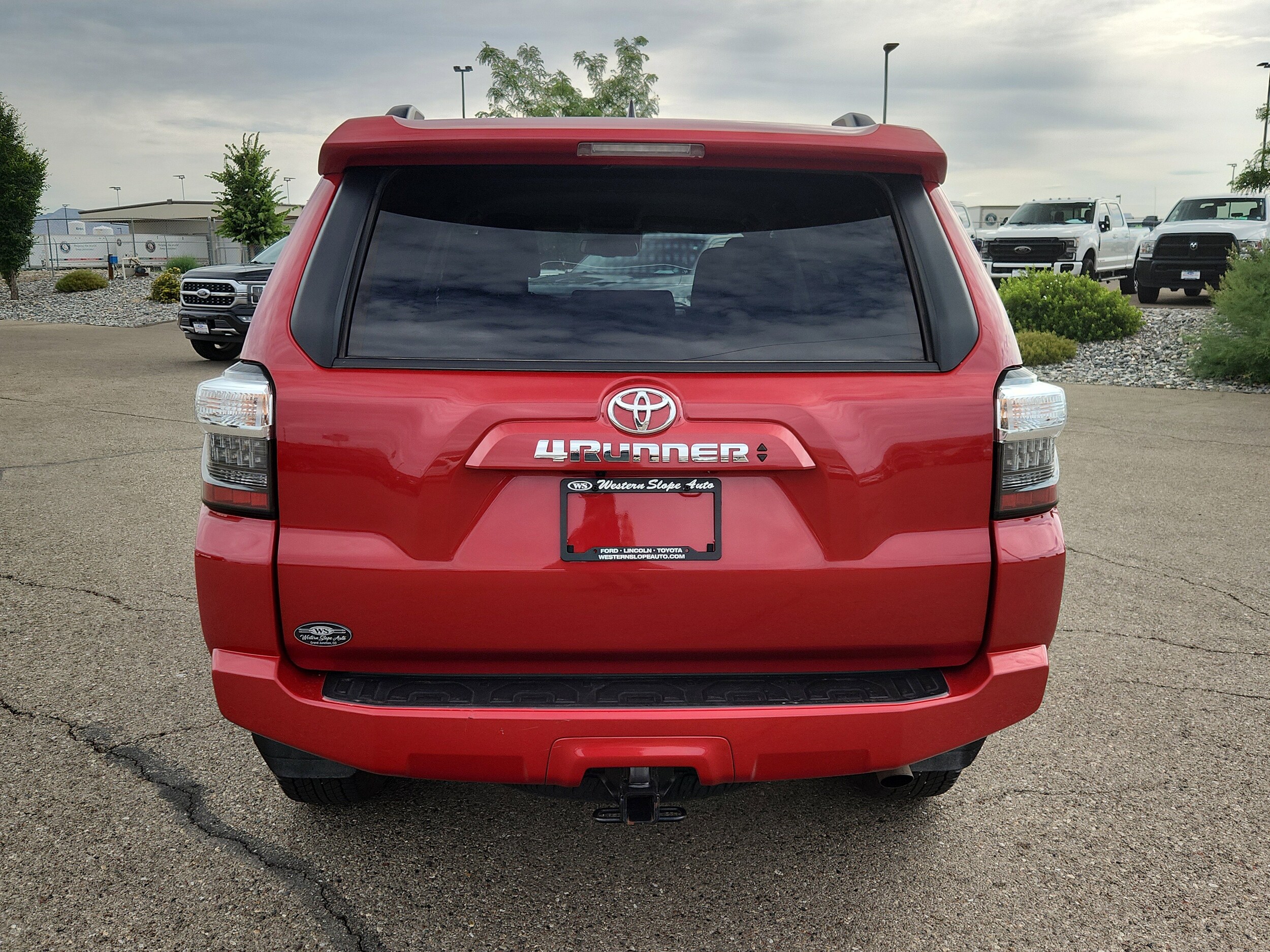 2023 Toyota 4Runner SR5 photo 4