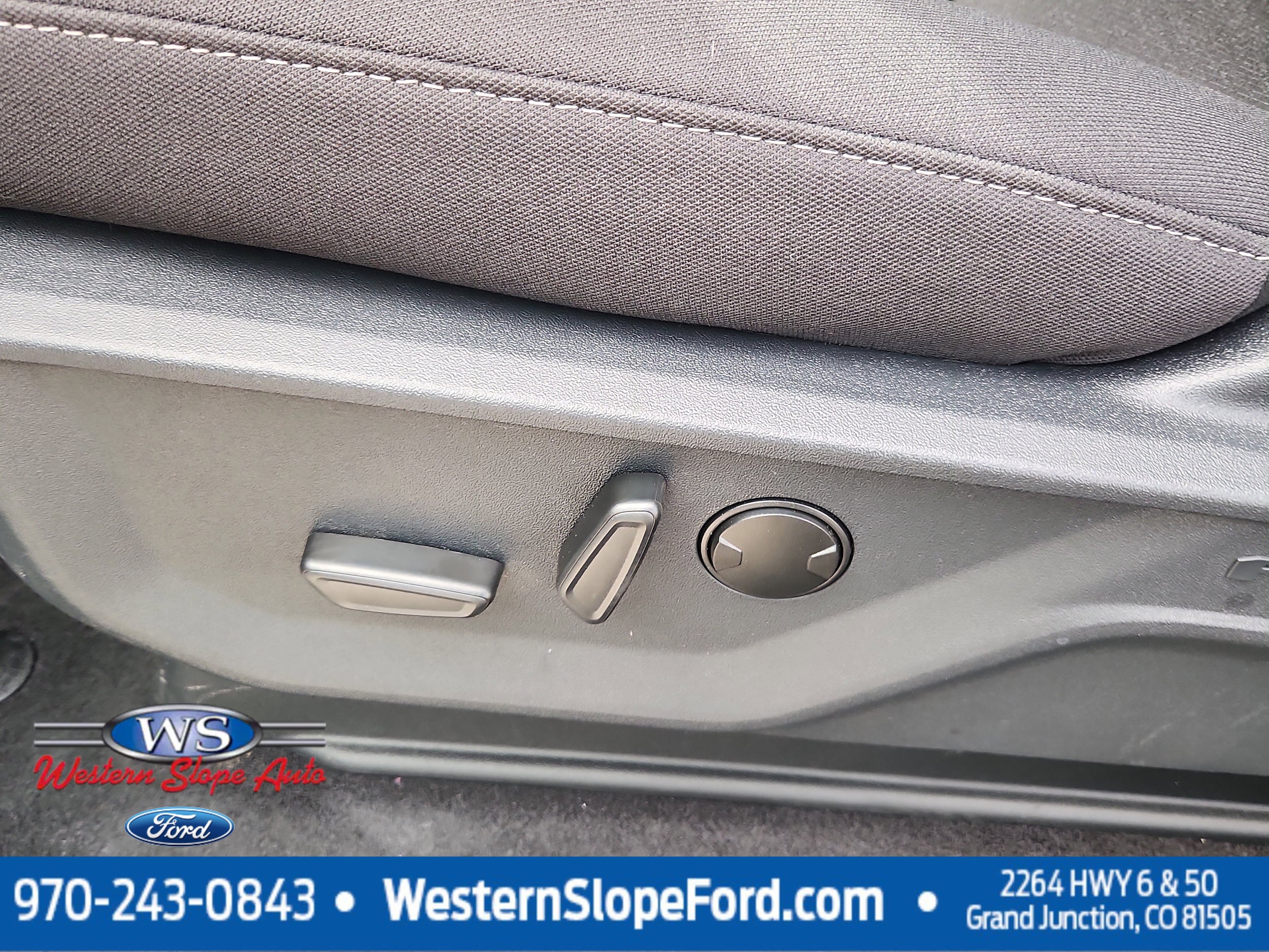 2025 Ford F-150 XLT - Photo 8