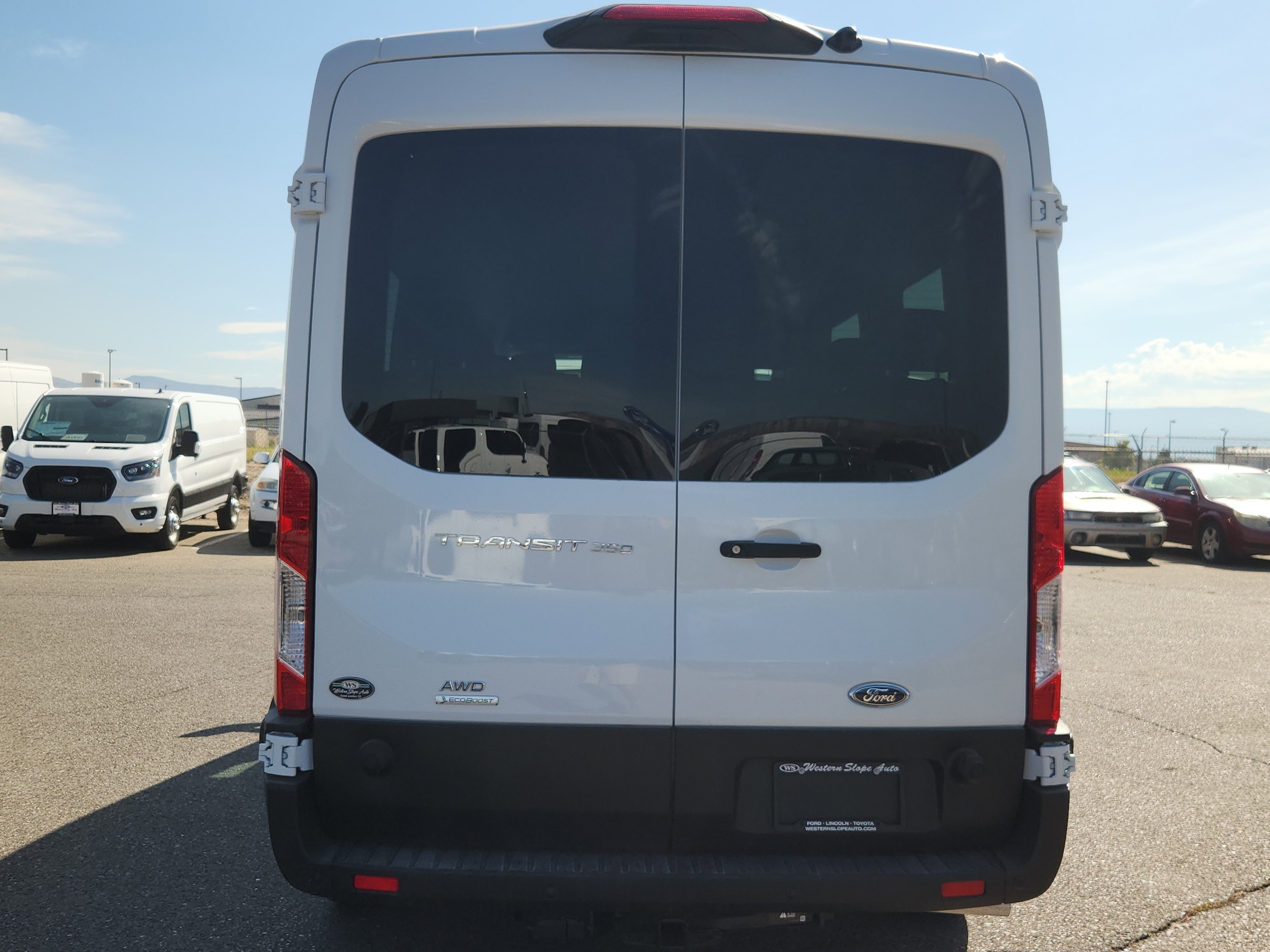 2025 Ford Transit Passenger Van XL - Photo 4