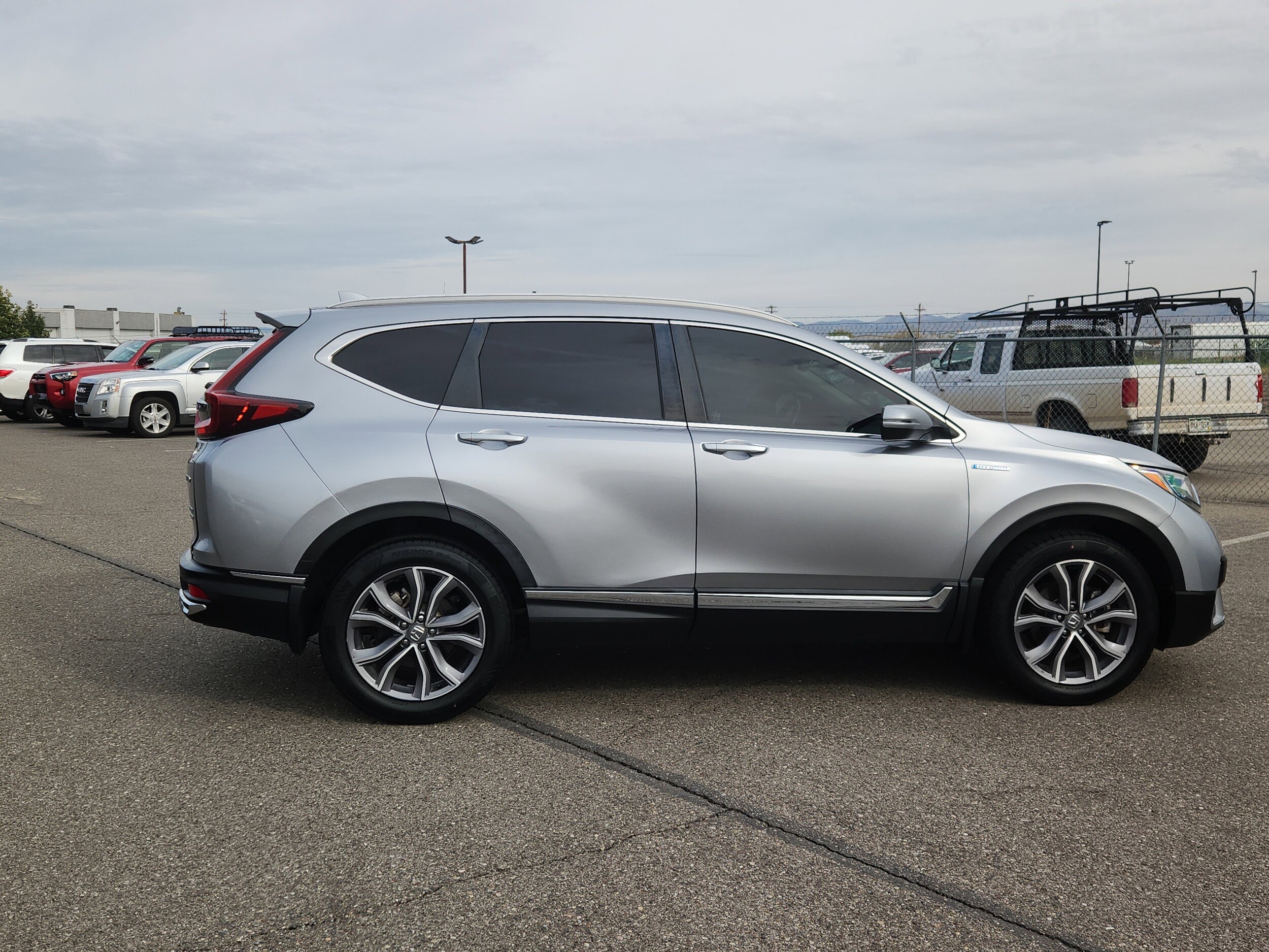 2020 Honda CR-V Hybrid Touring photo 2