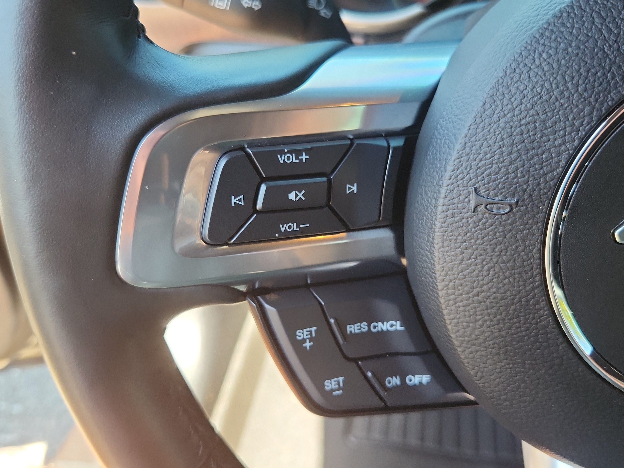 2022 Ford Mustang Mach 1 - Photo 21
