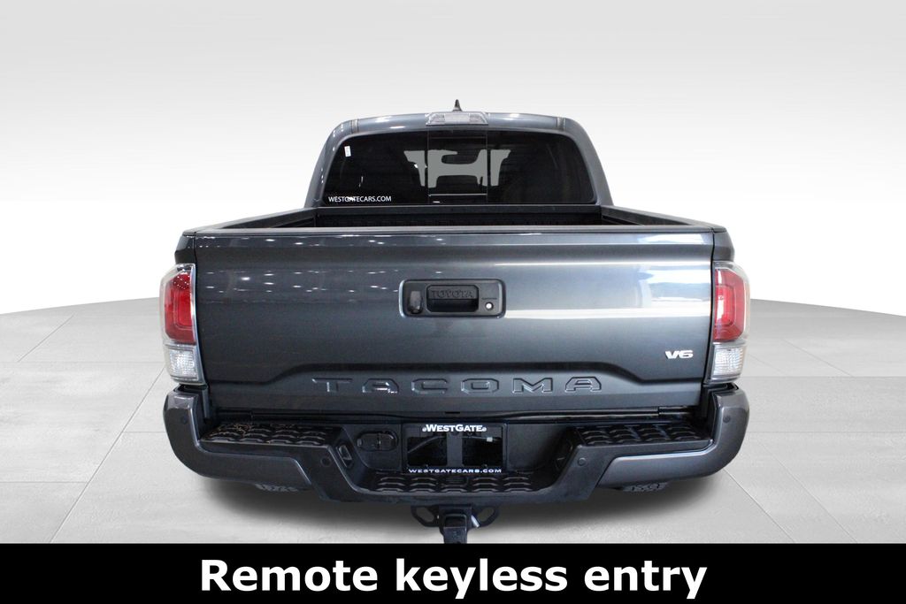 2023 Toyota Tacoma TRD Off-Road Double Cab photo 2