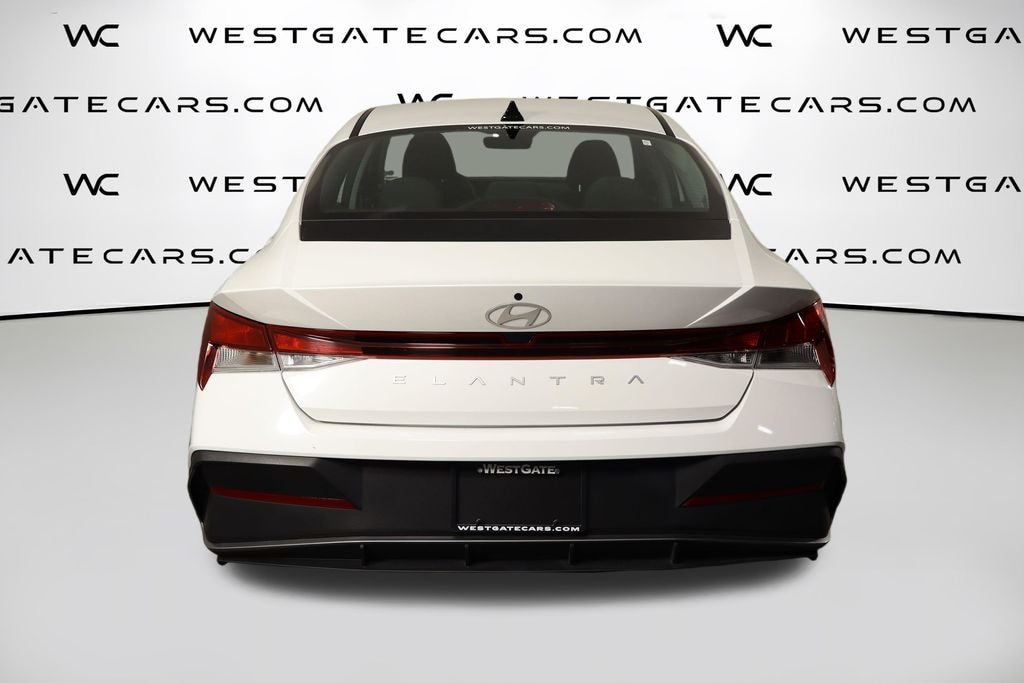Used 2025 Hyundai Elantra SE Sedan