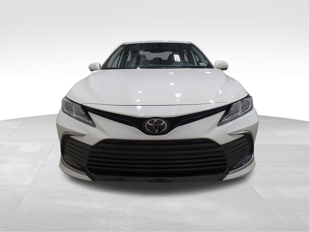 2023 Toyota Camry LE photo 2
