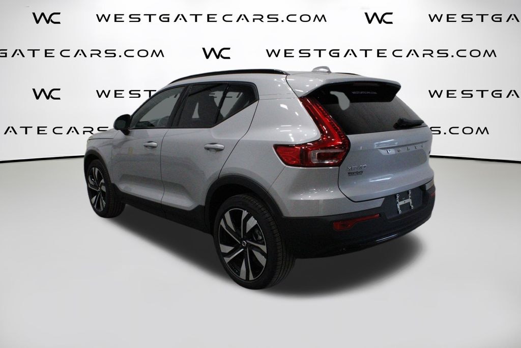 Used 2025 Volvo XC40 B5 Plus Dark Theme SUV