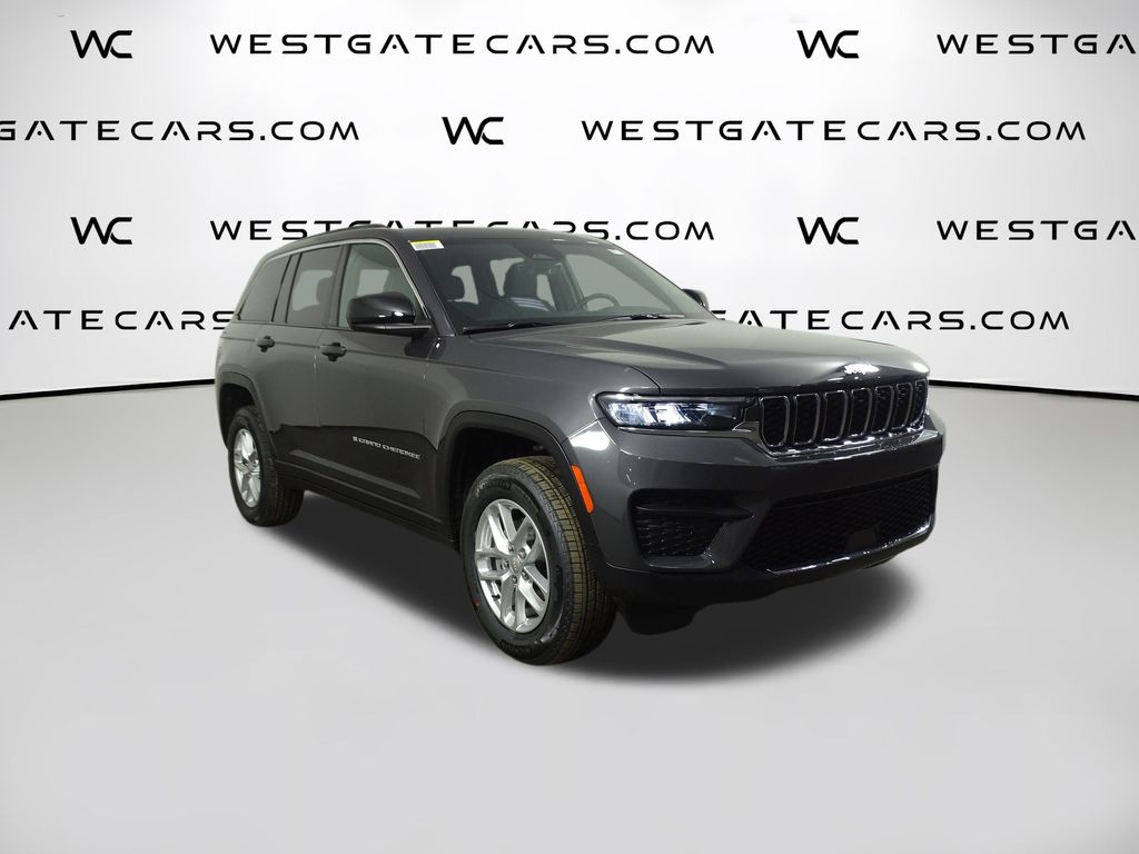 2025 Jeep Grand Cherokee Laredo's photo