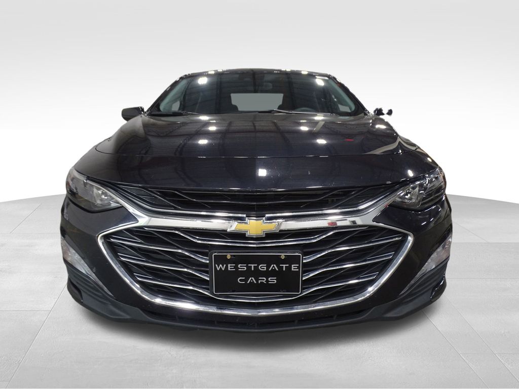 2023 Chevrolet Malibu 1LT photo 2