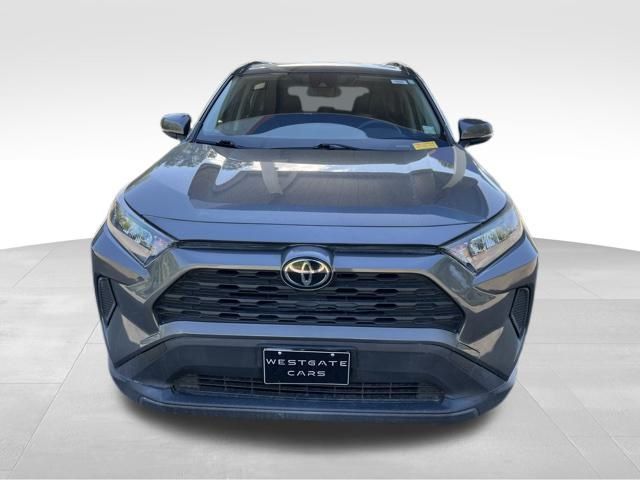 2019 Toyota RAV4 LE photo 2
