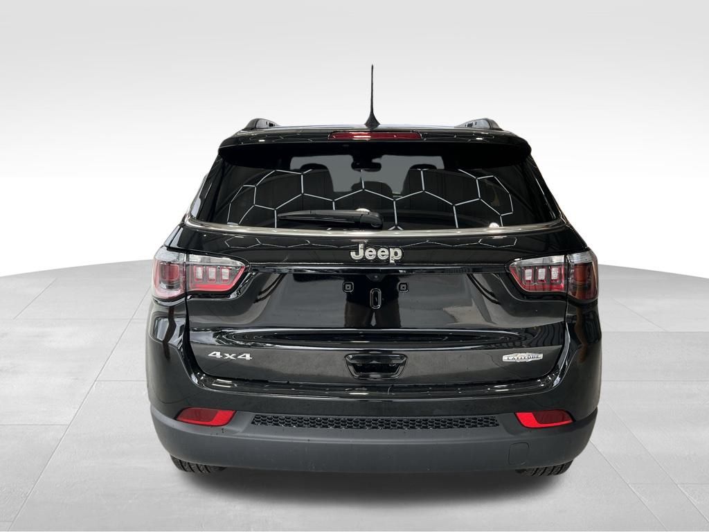 2025 Jeep Compass Latitude photo 2