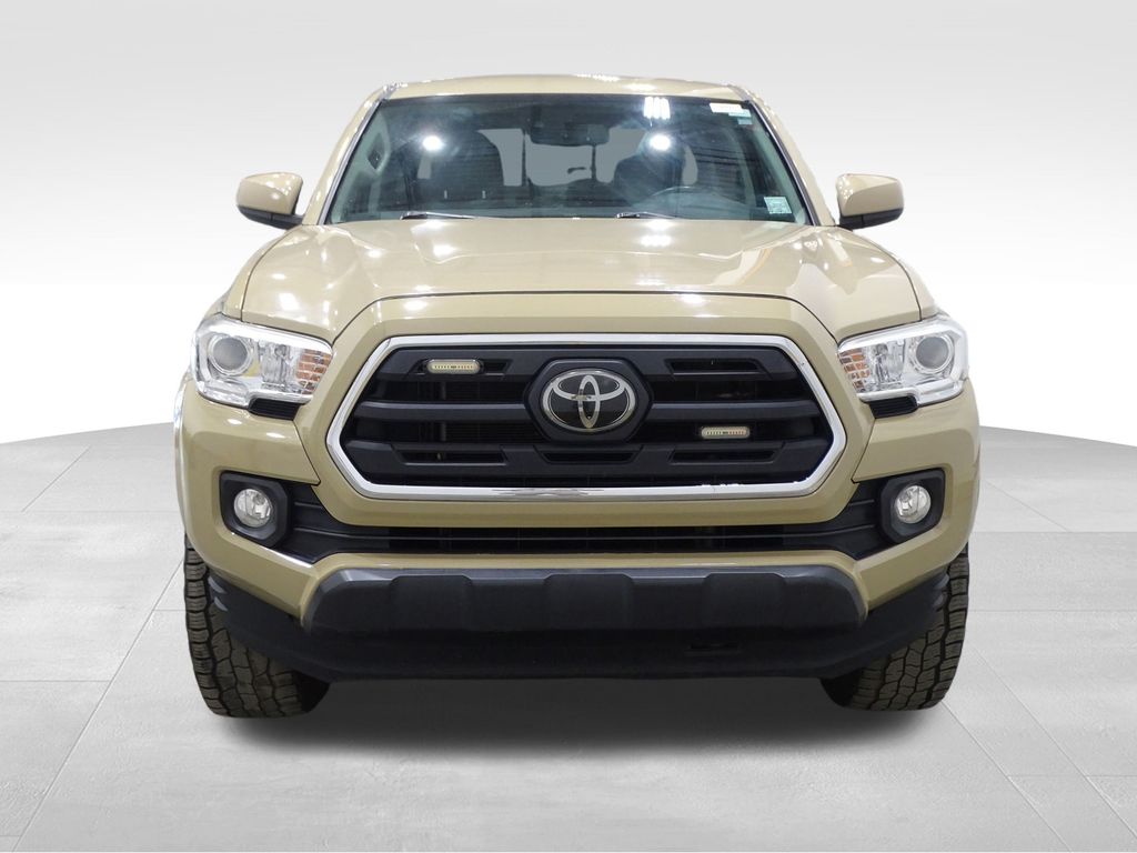 2019 Toyota Tacoma SR5 Double Cab photo 2