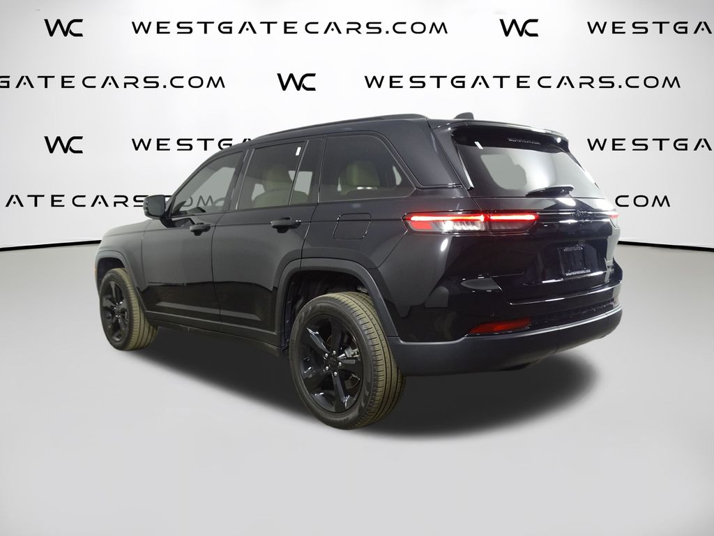 2024 Jeep Grand Cherokee Limited photo 2