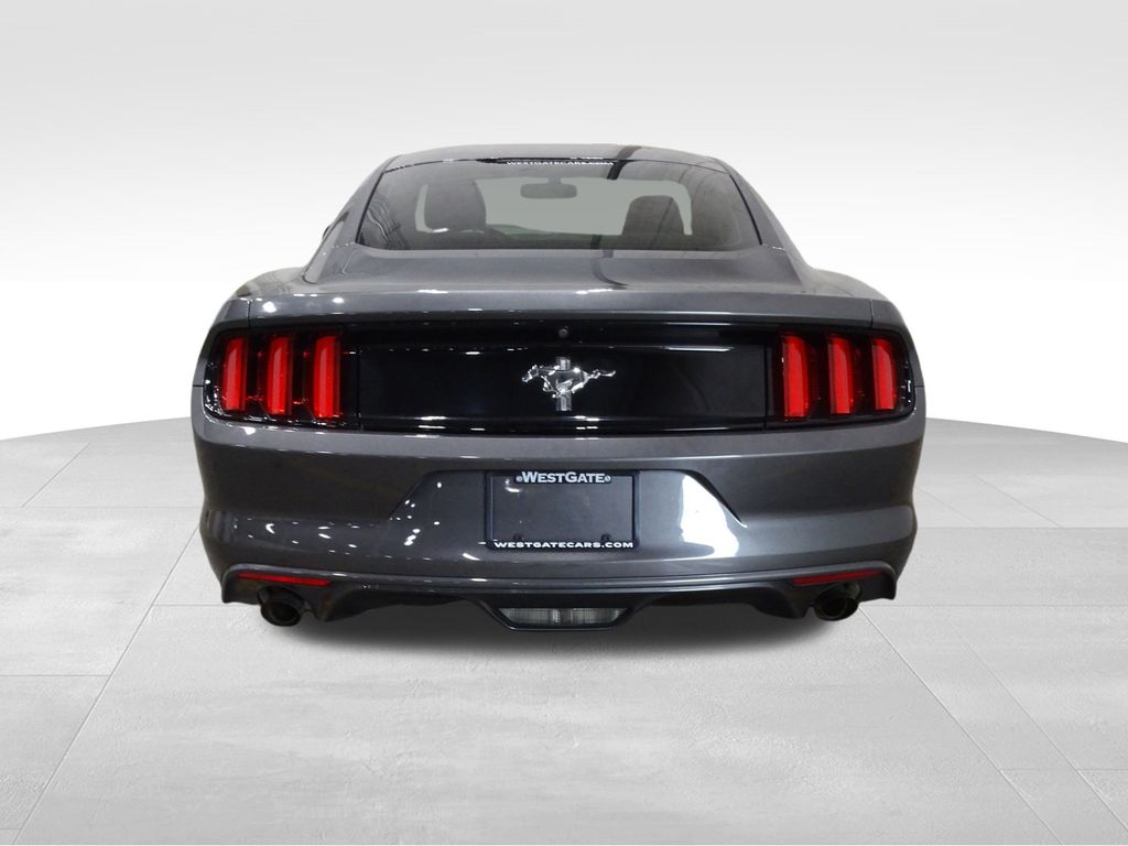 2017 Ford Mustang V6 photo 4