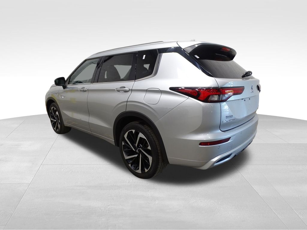 2023 Mitsubishi Outlander PHEV SEL photo 3