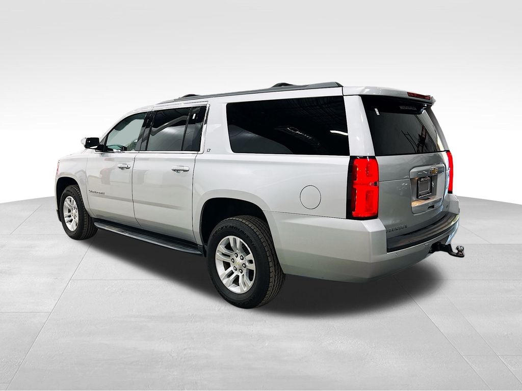 2020 Chevrolet Suburban LT photo 4