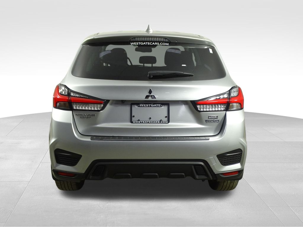 2024 Mitsubishi Outlander Sport LE photo 4