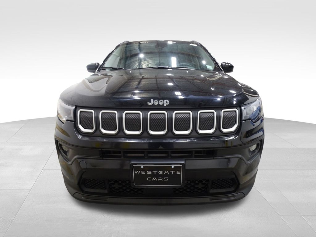 2022 Jeep Compass Latitude photo 2