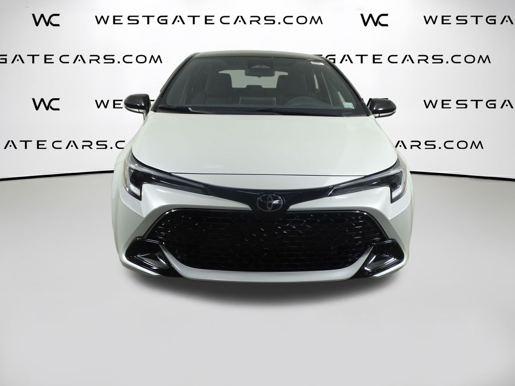 2025 Toyota Corolla SE photo 2