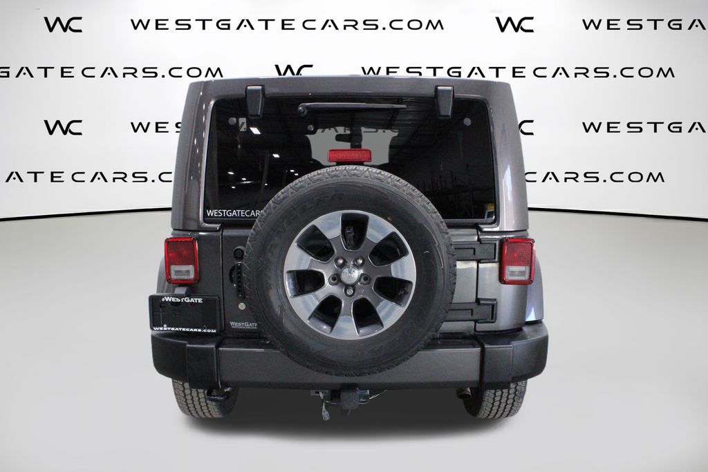 2018 Jeep Wrangler Unlimited Sahara photo 4