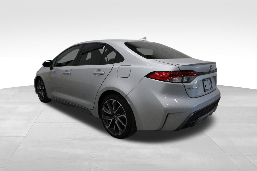2021 Toyota Corolla SE photo 3