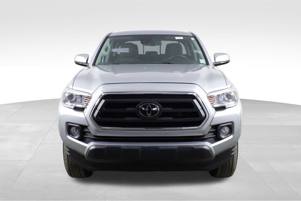 2022 Toyota Tacoma SR5 photo 2