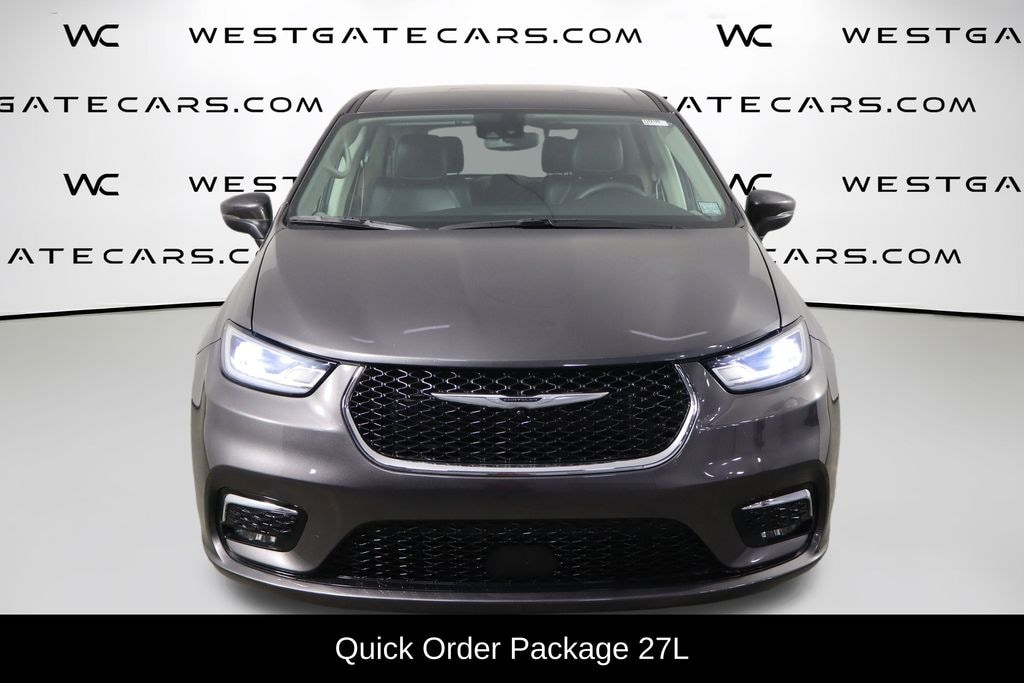 Used 2023 Chrysler Pacifica Touring L Van Passenger Van