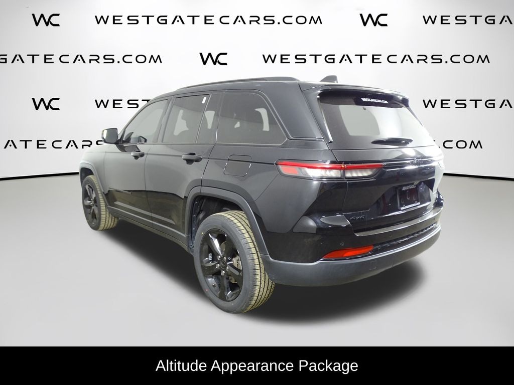 Used 2023 Jeep Grand Cherokee Altitude SUV