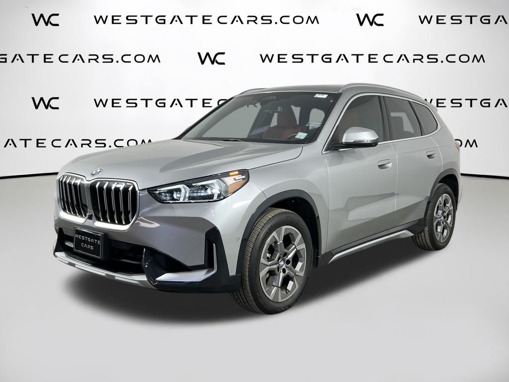 2025 BMW X1 28i's photo