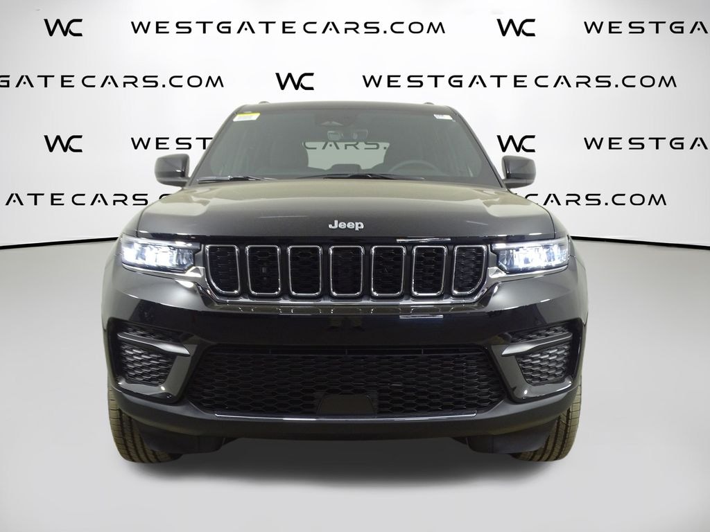 New 2025 Jeep Grand Cherokee LAREDO 4X2 Sport Utility