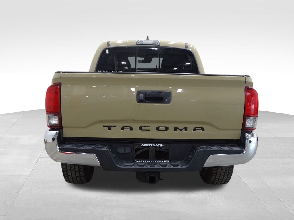 2019 Toyota Tacoma SR5 Double Cab photo 4