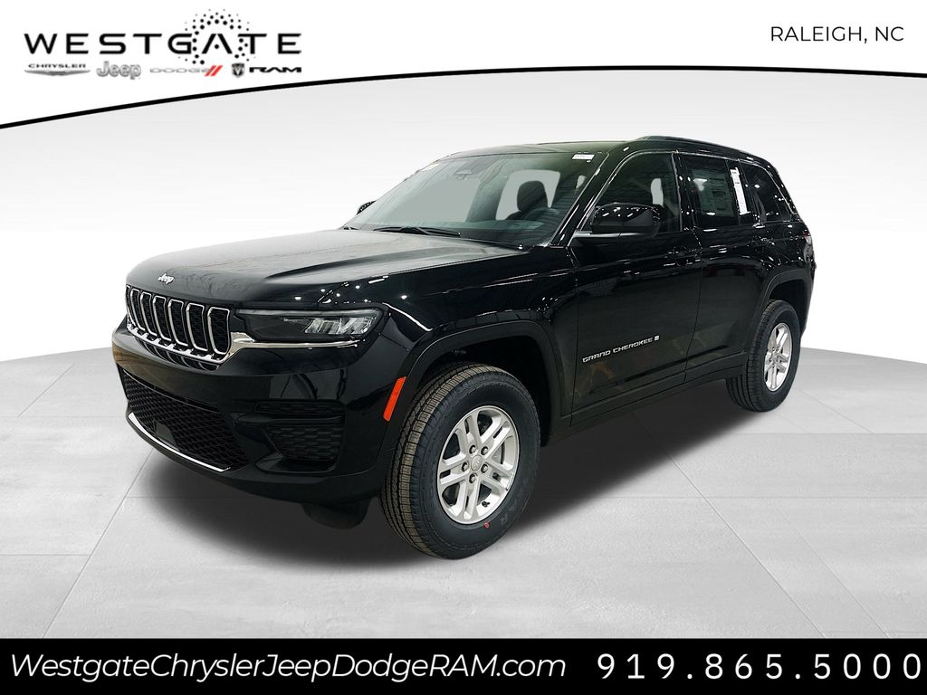 2025 Jeep Grand Cherokee Laredo photo 2
