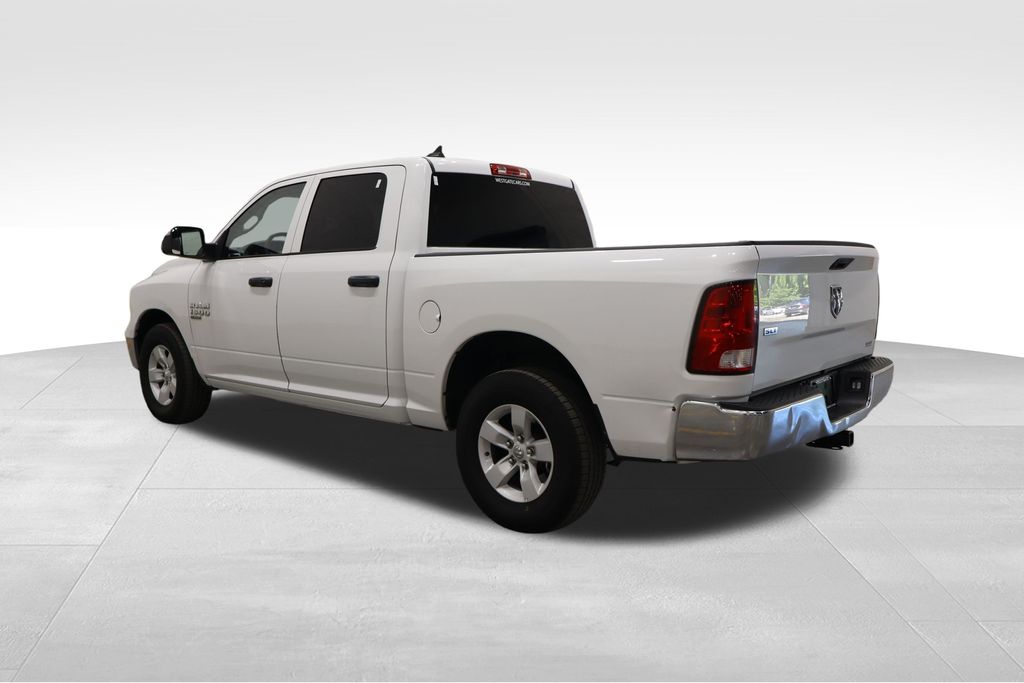 2023 Ram 1500 Classic SLT photo 3