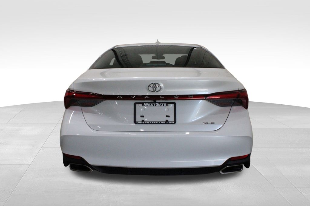 2022 Toyota Avalon XLE photo 4