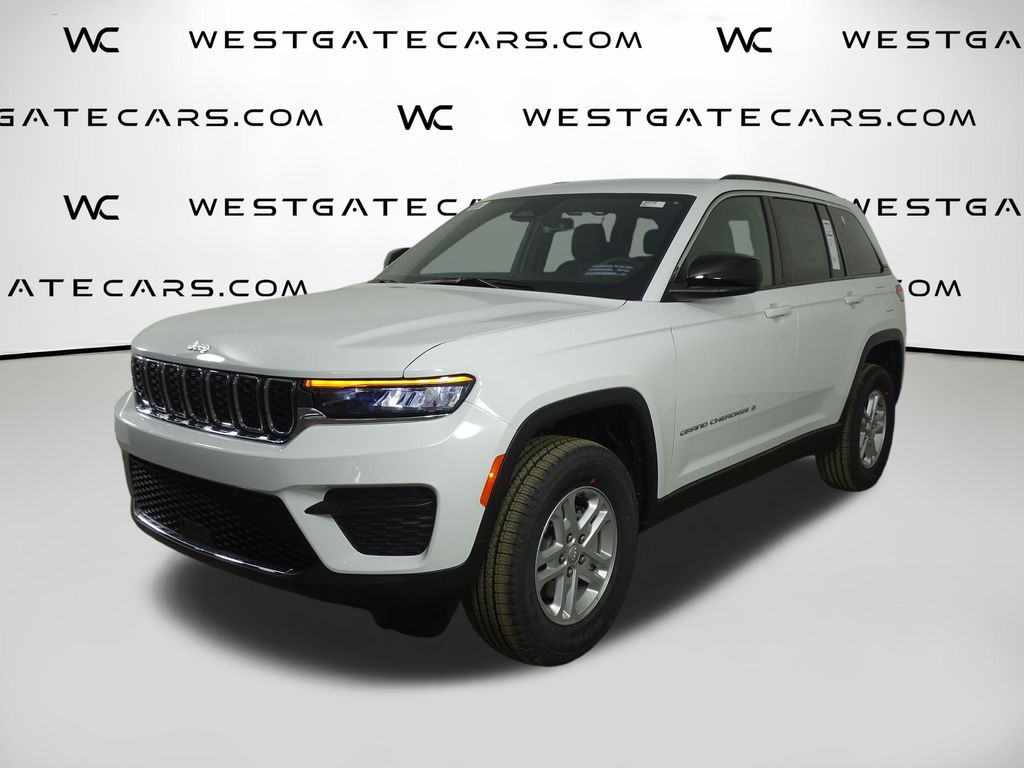 2025 Jeep Grand Cherokee Laredo's photo