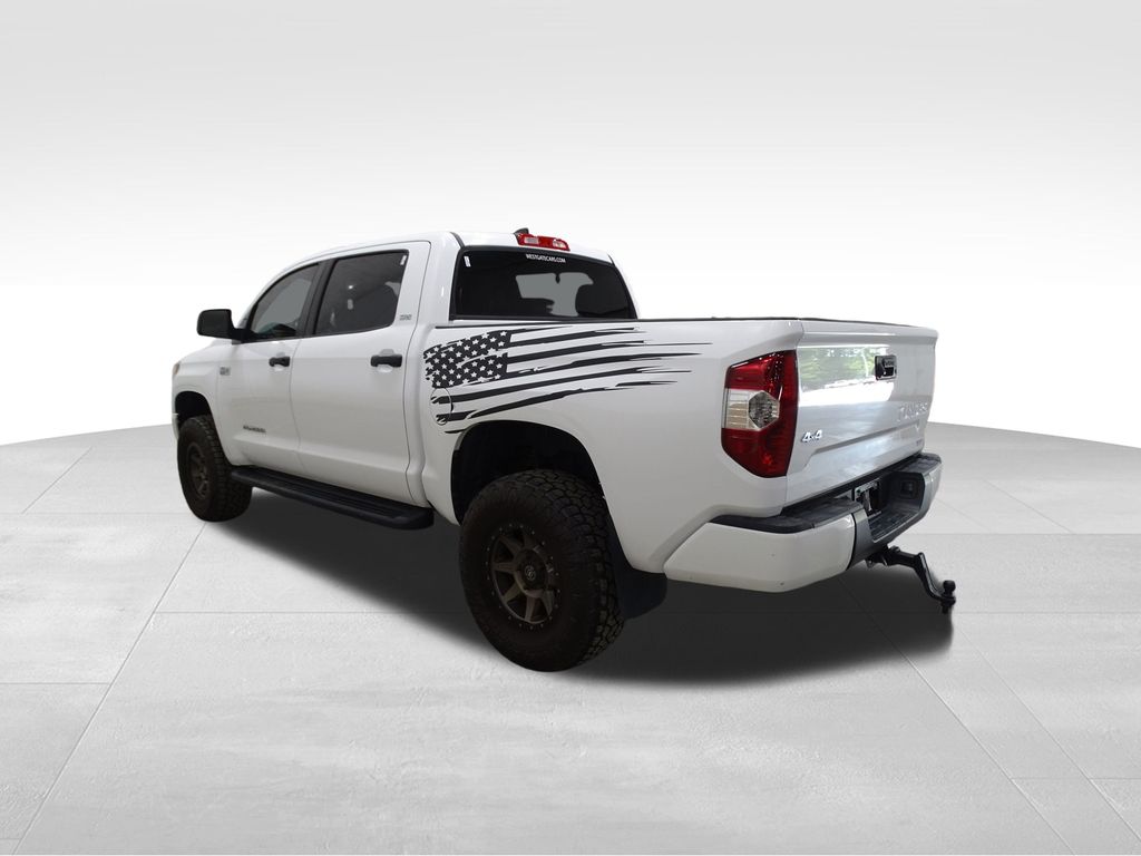 2020 Toyota Tundra SR5 CrewMax photo 3