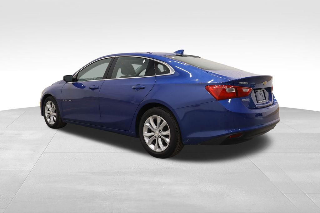 2023 Chevrolet Malibu 1LT photo 3