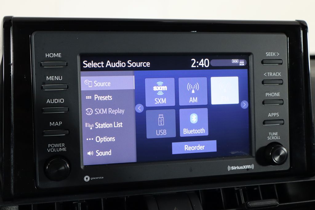 2021 Toyota RAV4 XLE - Photo 32
