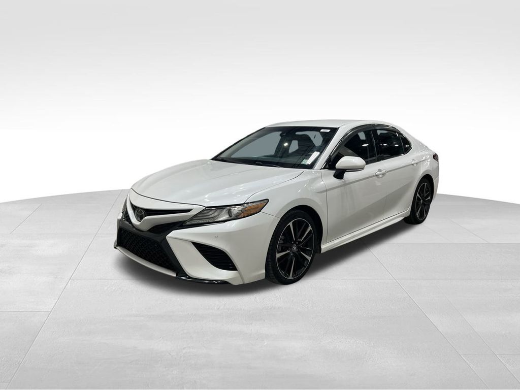 2018 Toyota Camry XSE photo 3