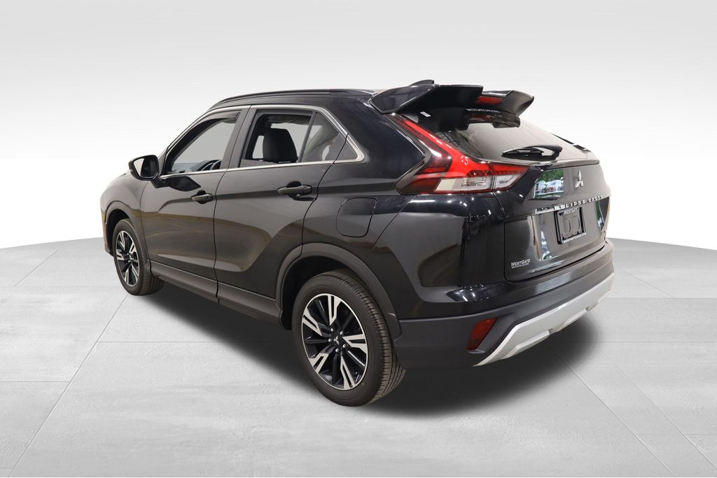 2023 Mitsubishi Eclipse Cross SE photo 3