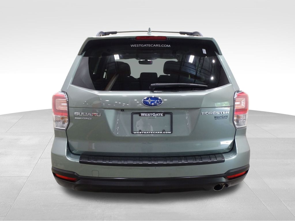 2018 Subaru Forester 2.5i Limited photo 4