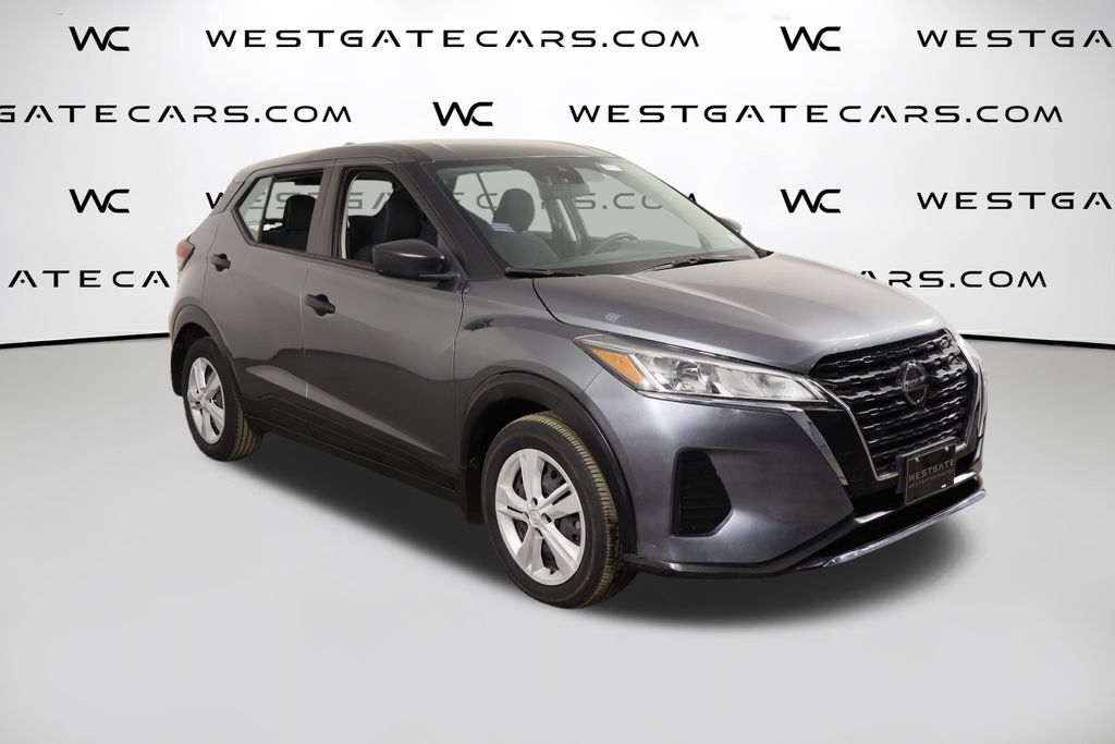 2021 Nissan Kicks S's photo