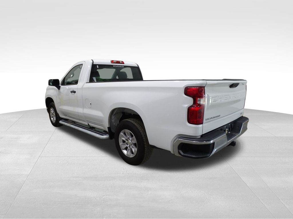 2024 Chevrolet Silverado 1500 photo 3
