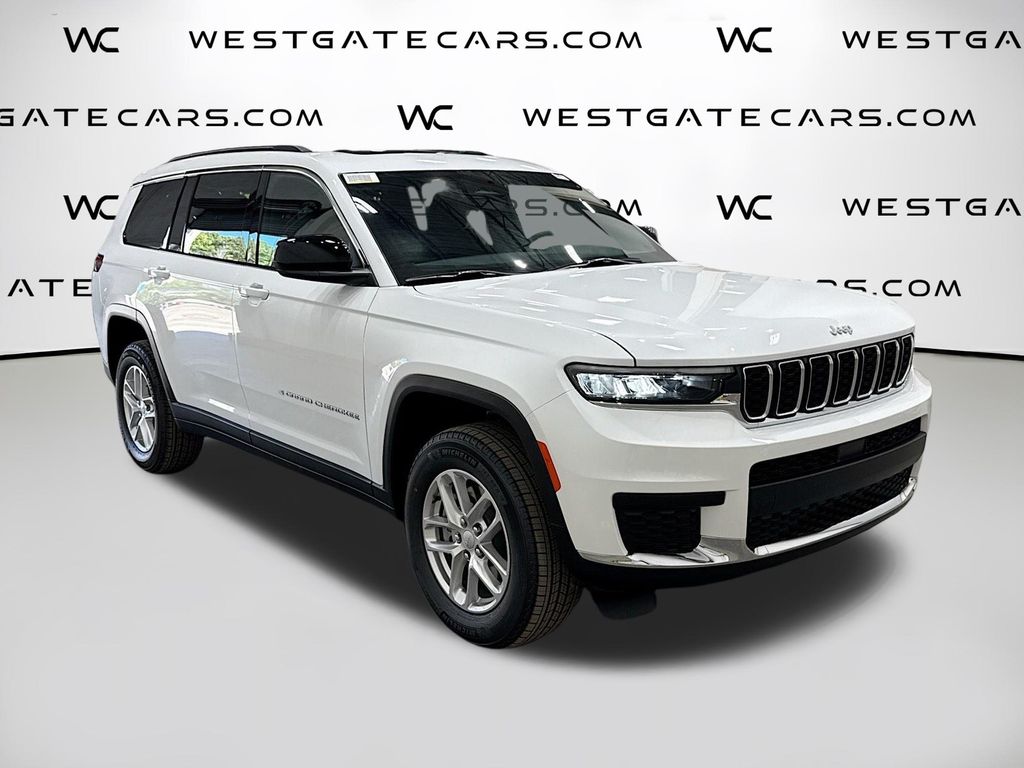 2025 Jeep Grand Cherokee L Laredo's photo