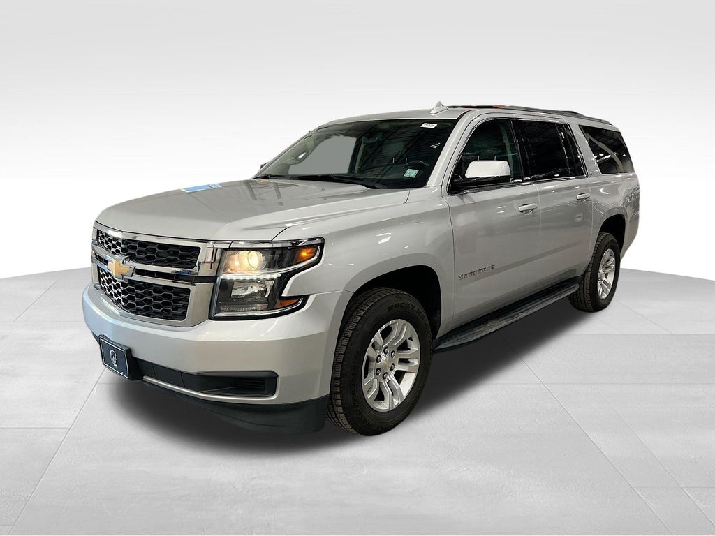 2020 Chevrolet Suburban LT photo 3