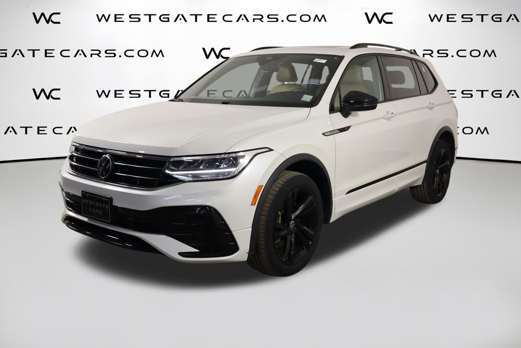 2023 Volkswagen Tiguan 2.0T SE R-Line Black 4Motion's photo