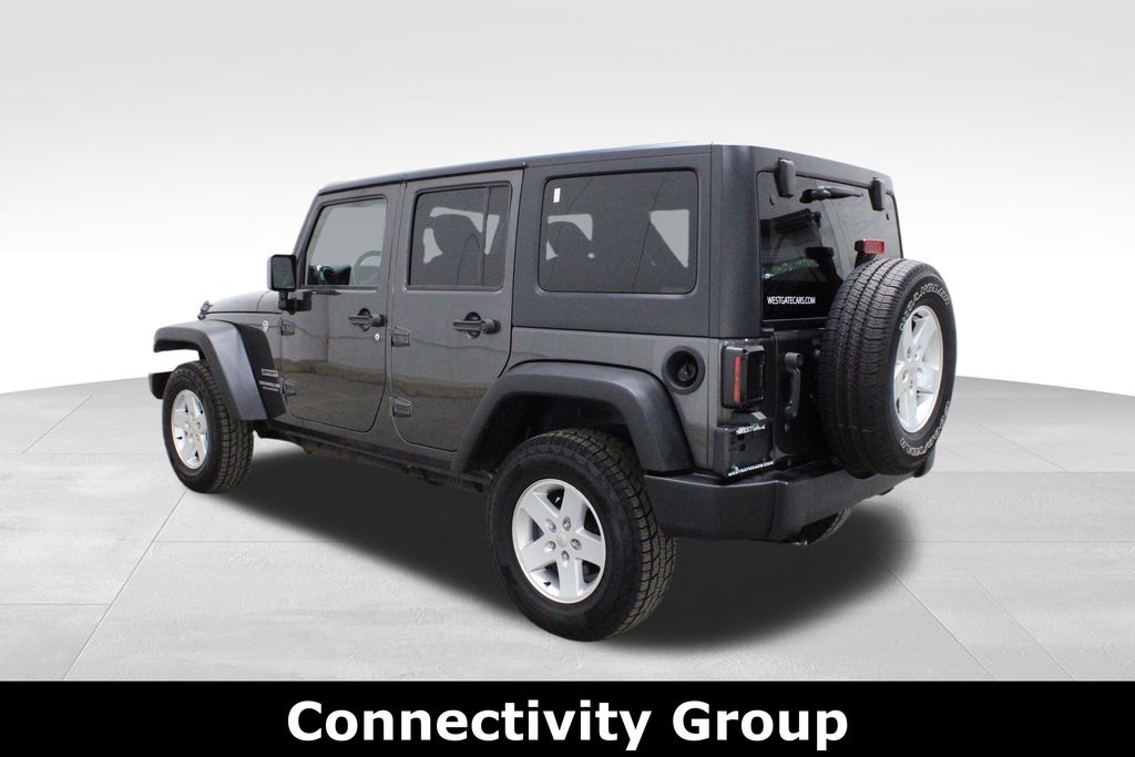 2017 Jeep Wrangler Unlimited Sport photo 3
