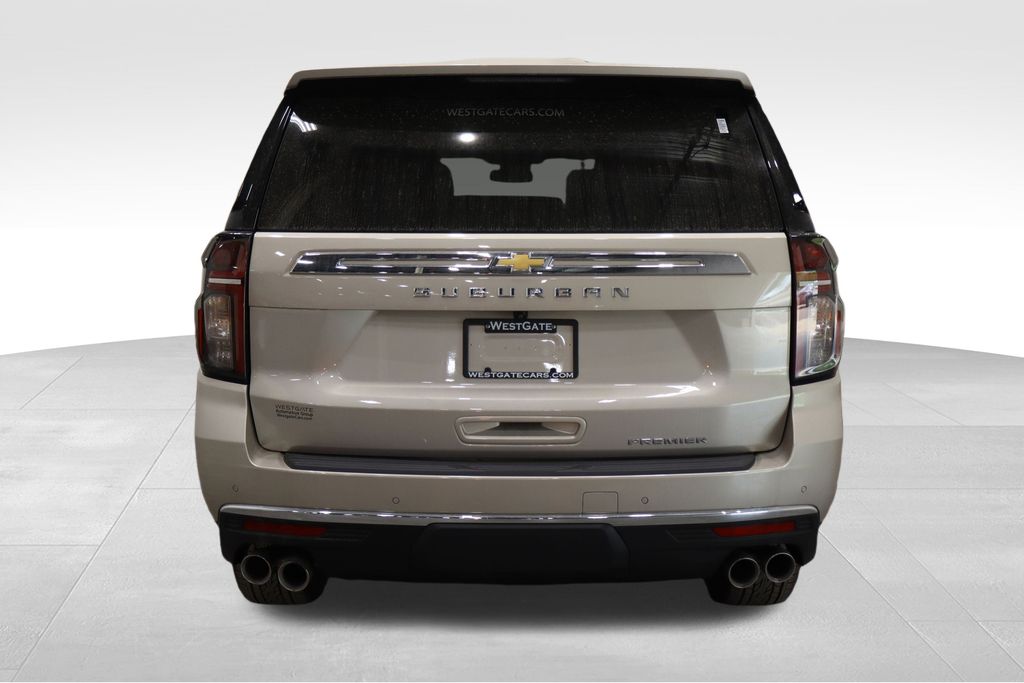 2024 Chevrolet Suburban Premier photo 4